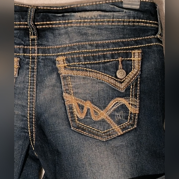 Rue 21 Denim Shorts, Size 5/6. - Picture 3 of 4